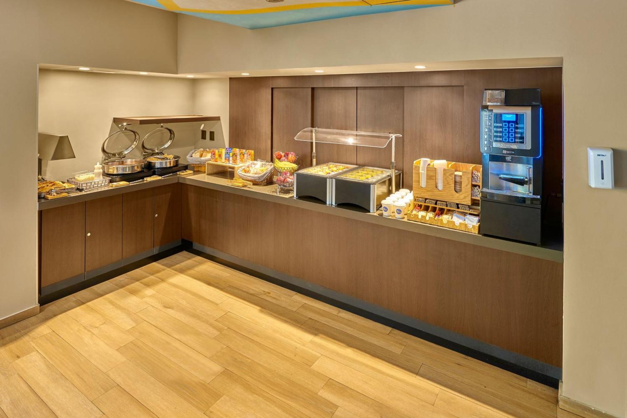 City Express Suites By Marriott Silao Aeropuerto Exterior foto