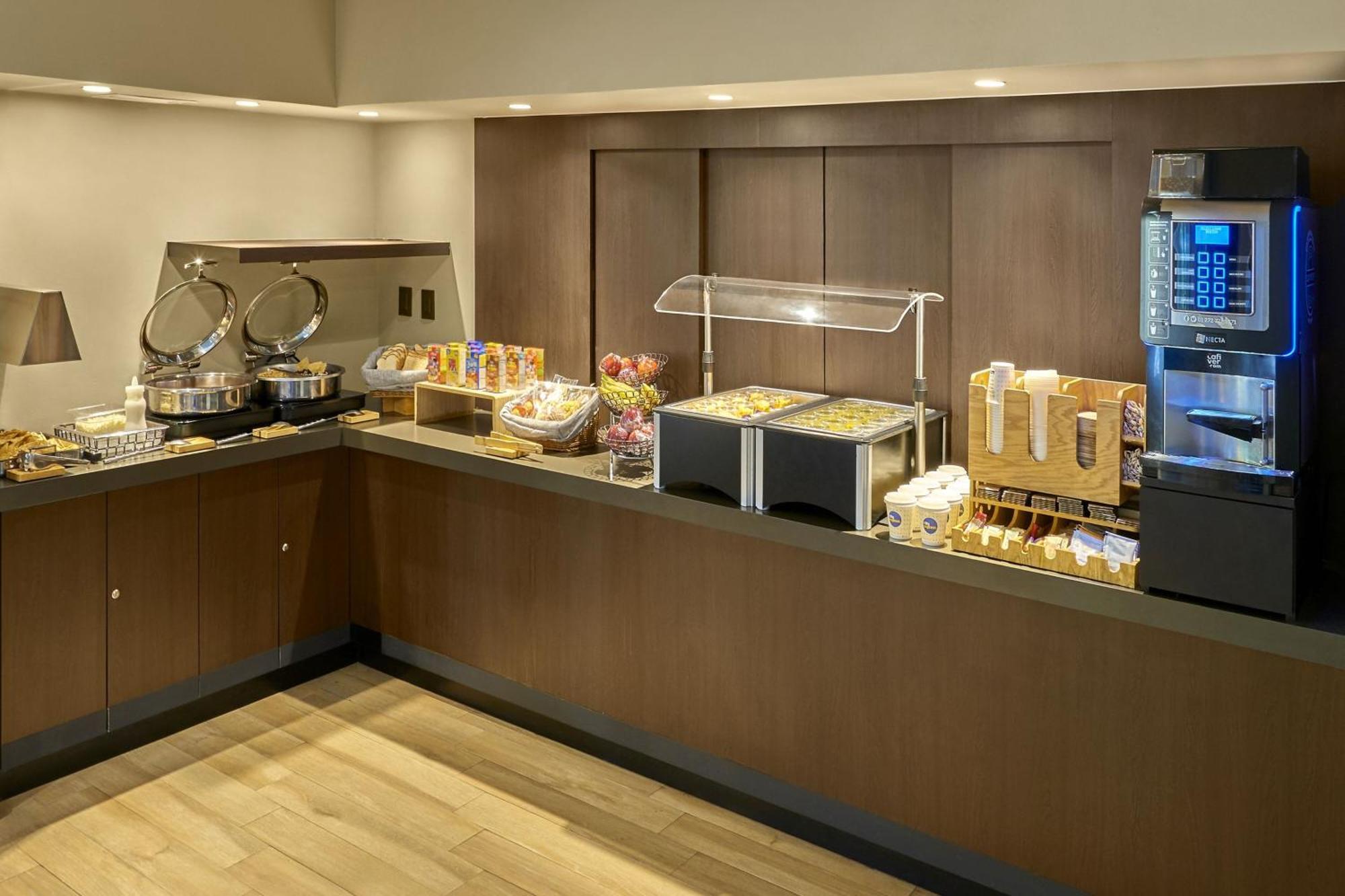 City Express Suites By Marriott Silao Aeropuerto Exterior foto